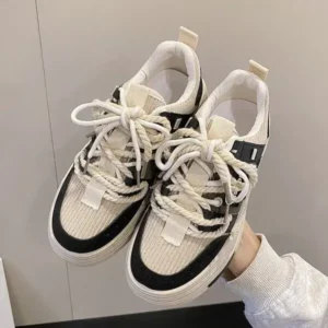 Saraastyle Women Fashion Retro Platform Lace-Up Sneakers