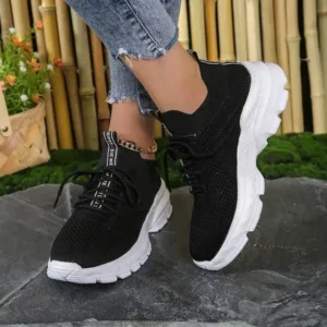 Saraastyle Women Fashionable Casual Solid Color Lace-Up Sneakers