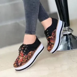 Saraastyle Women Fashion Pattern Canvas Flat Lace-Up Sneakers